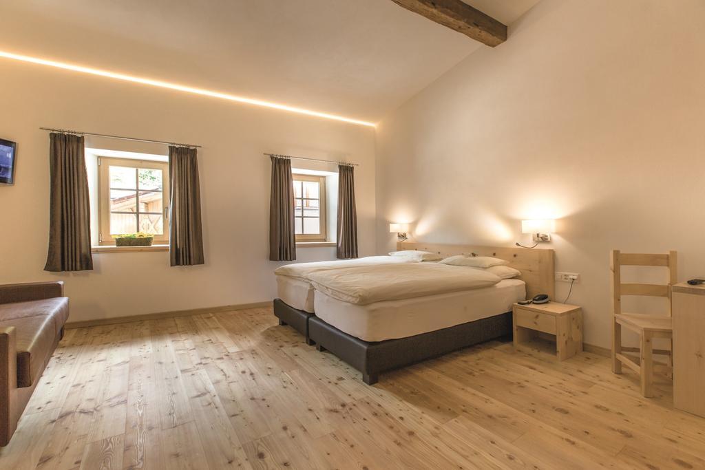 Hotel Helvetia Мюстаир Номер фото
